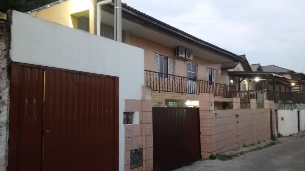 Casa em Tapera, Florianópolis/SC de 292m² 5 quartos à venda por R$ 789.000,00