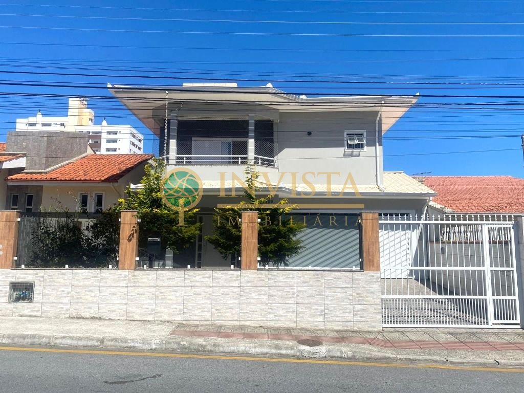 Casa em Barreiros, São José/SC de 0m² 4 quartos à venda por R$ 1.054.000,00