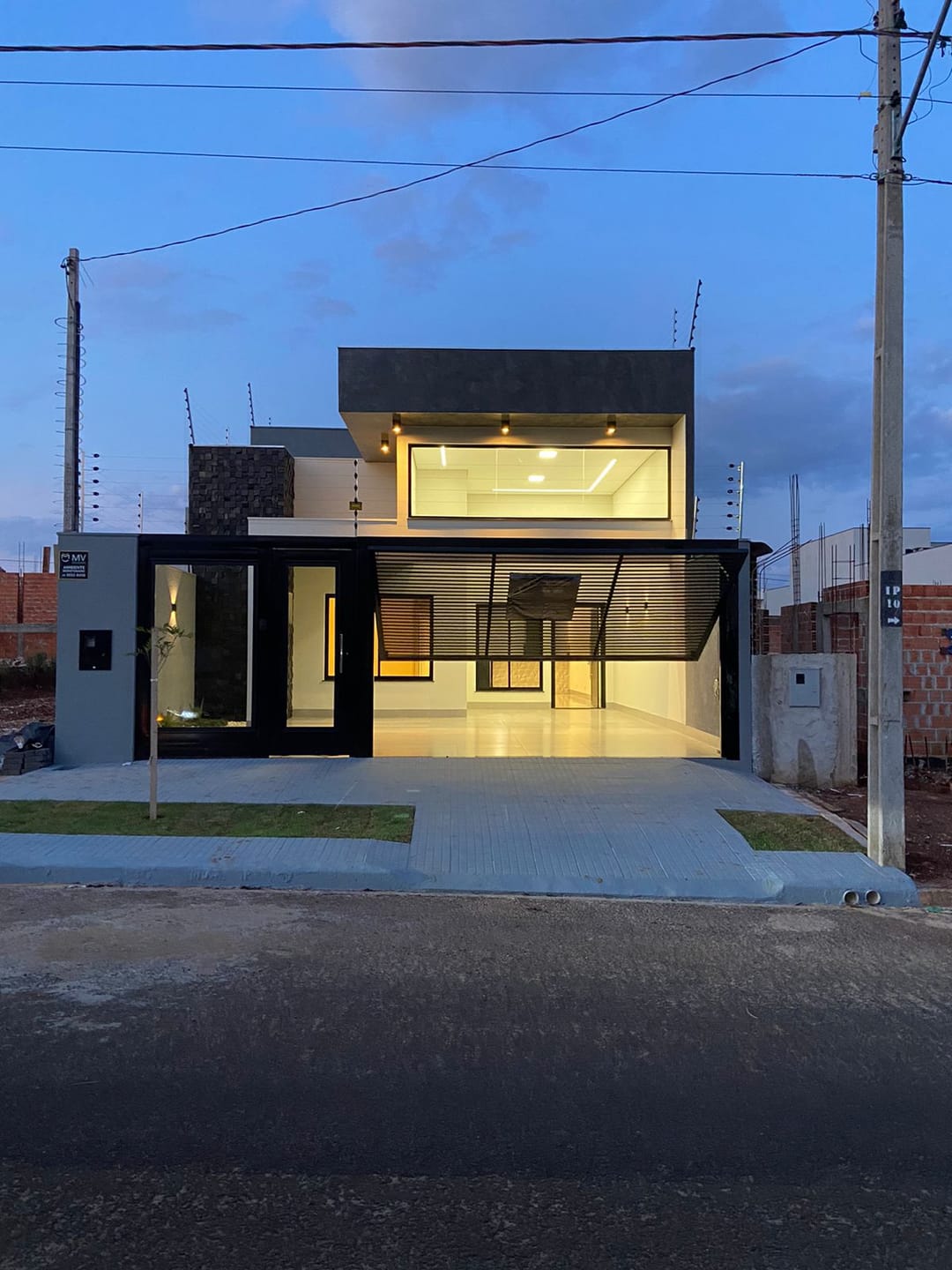 Casa em Zona 02, Maringá/PR de 138m² 3 quartos à venda por R$ 749.000,00