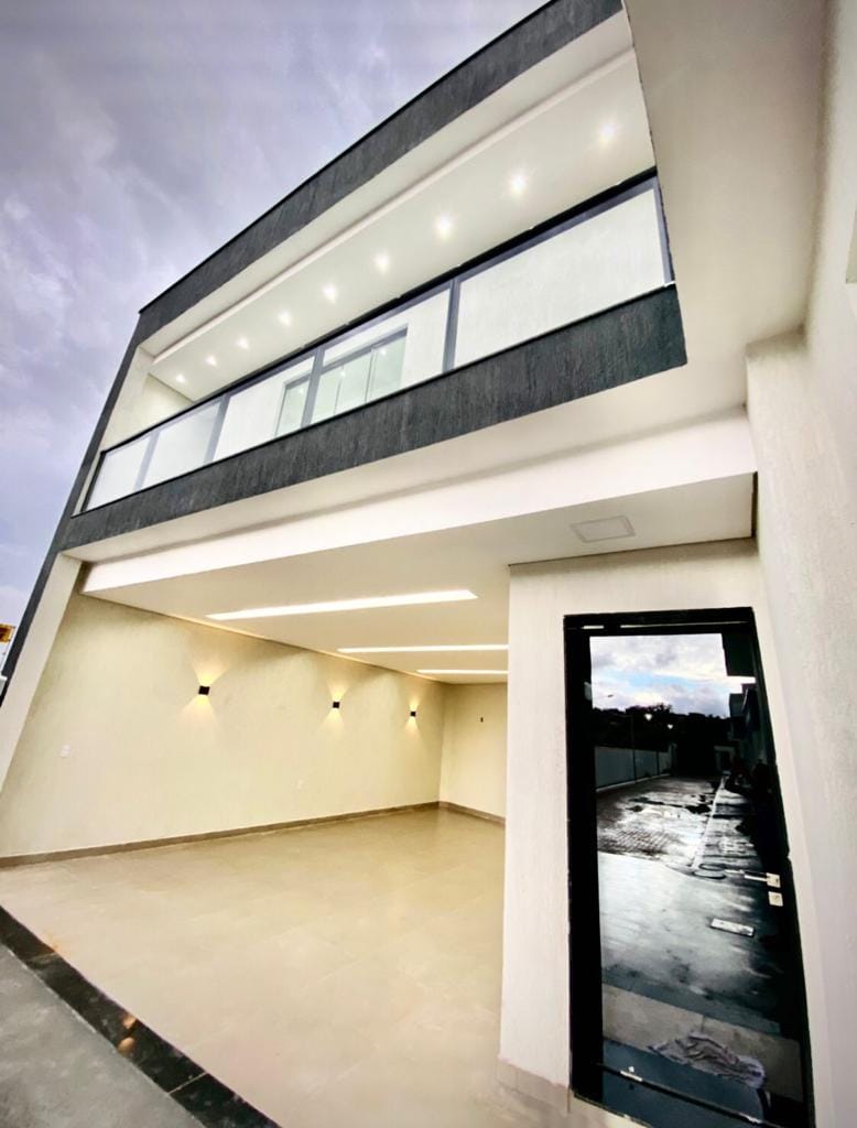 Casa em Asa Norte, Brasília/DF de 280m² 3 quartos à venda por R$ 949.000,00