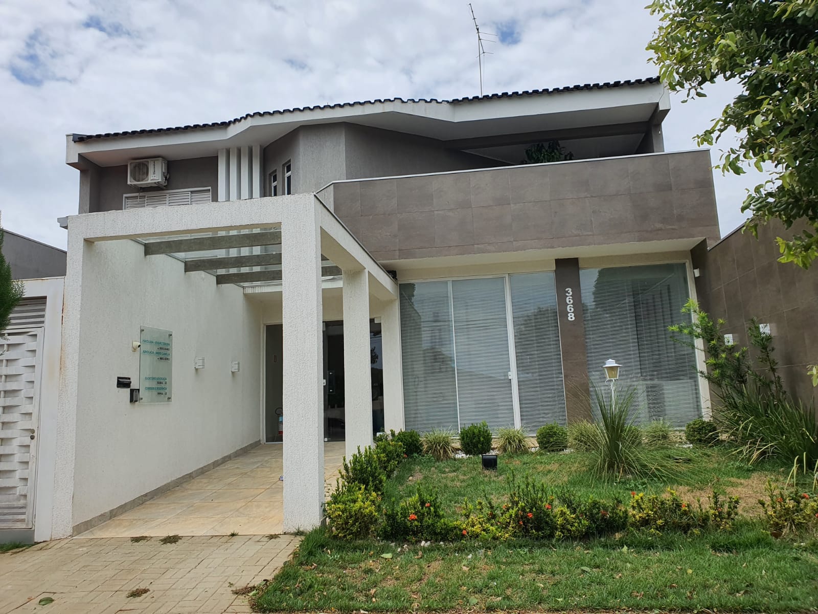 Casa em Zona VI, Umuarama/PR de 267m² 4 quartos à venda por R$ 959.000,00