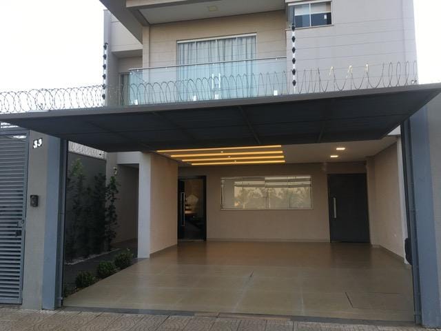 Casa em Jardim Oriental, Maringá/PR de 213m² 4 quartos à venda por R$ 1.499.000,00