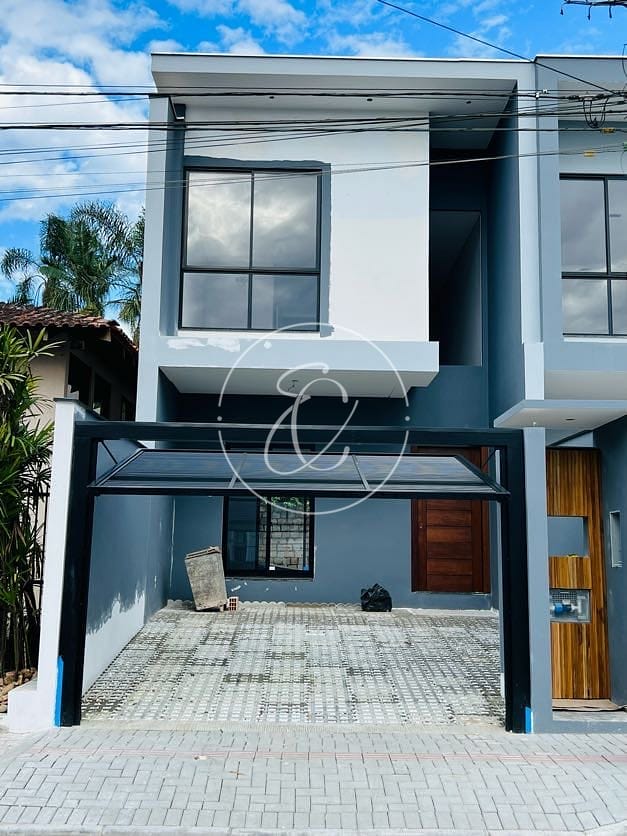 Casa em Saguaçu, Joinville/SC de 122m² 2 quartos à venda por R$ 847.000,00