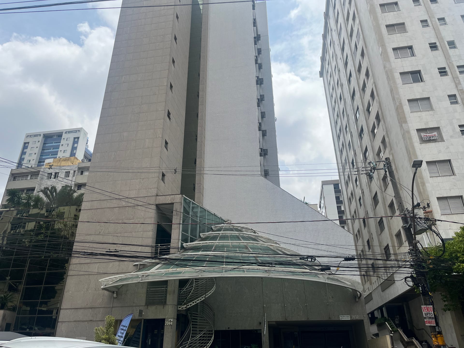 Flat em Lourdes, Belo Horizonte/MG de 40m² 1 quartos à venda por R$ 330.000,00 ou para locação R$ 2.180,00/mes