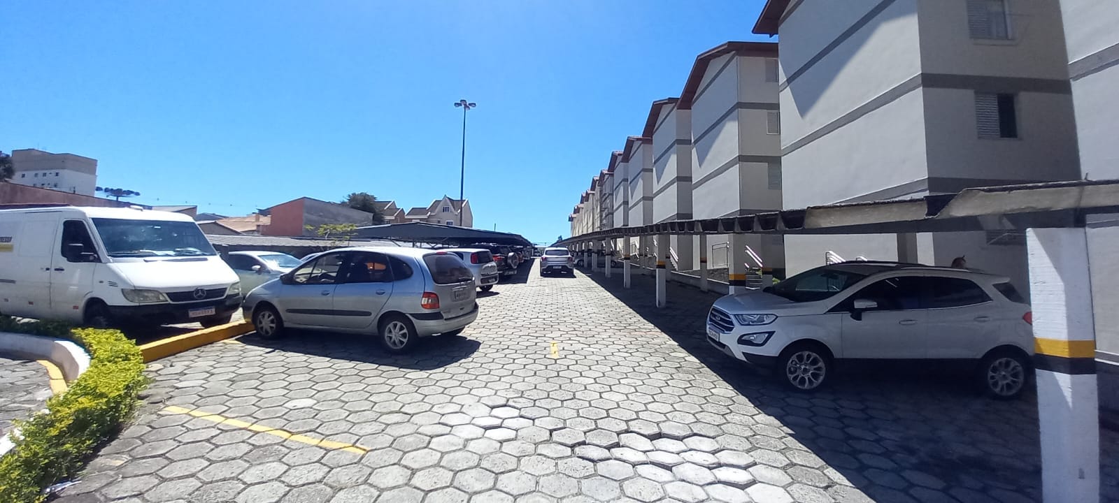 Apartamento em Santa Cândida, Curitiba/PR de 56m² 2 quartos para locação R$ 1.200,00/mes