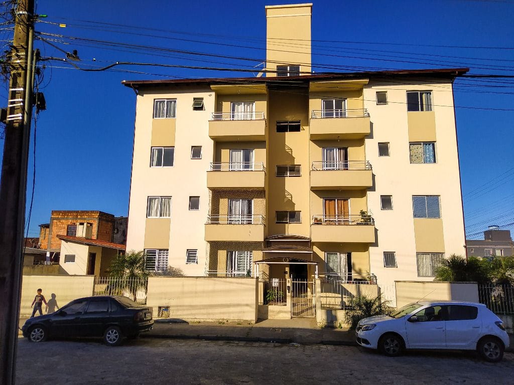 Apartamento em Jardim das Palmeiras, Palhoça/SC de 56m² 2 quartos à venda por R$ 174.000,00