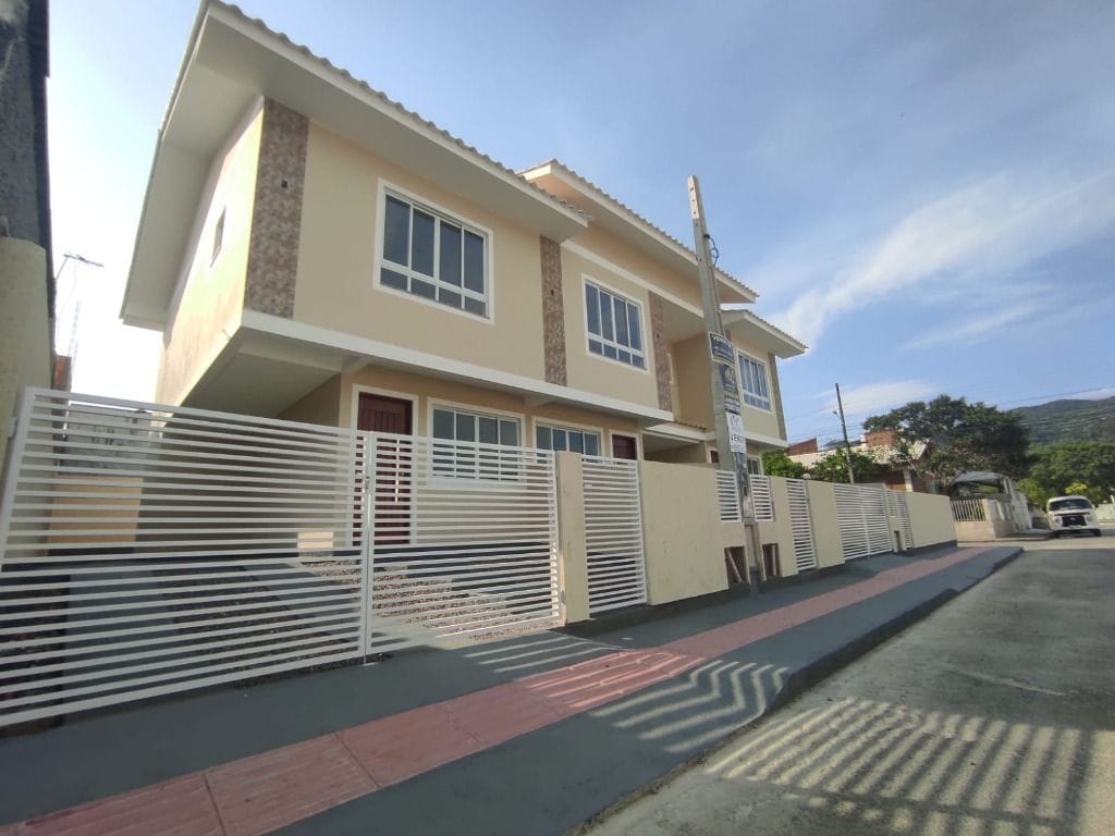 Casa em São Sebastião, Palhoça/SC de 80m² 2 quartos à venda por R$ 278.000,00