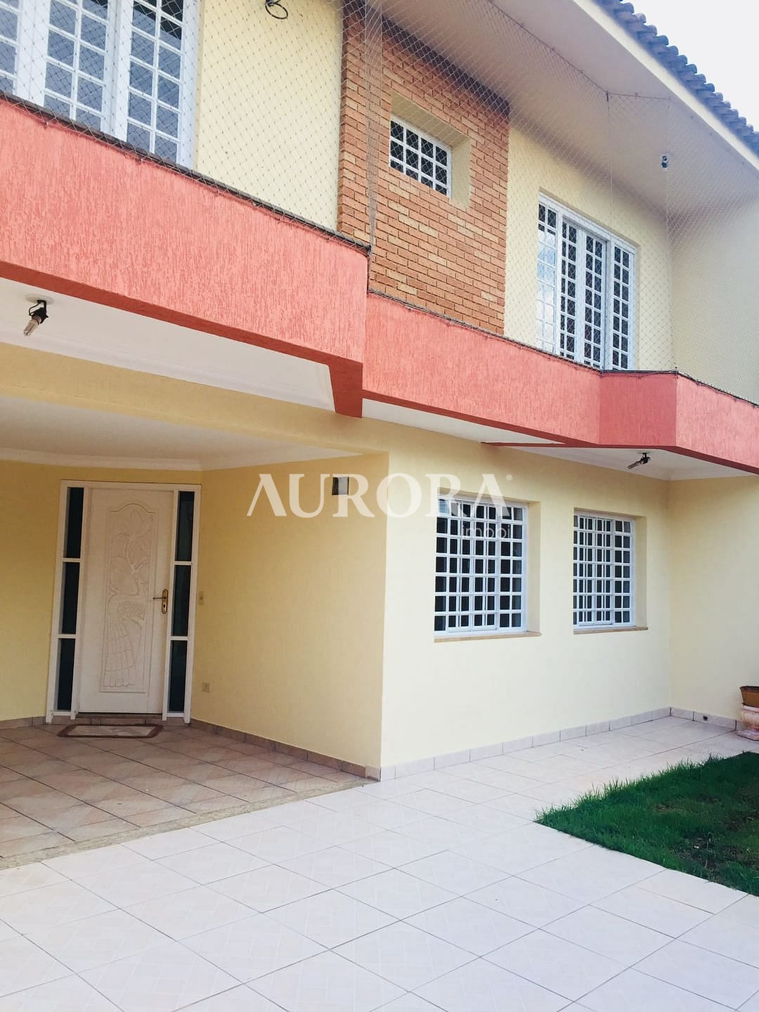 Casa em Jardim Oriente, Londrina/PR de 204m² 4 quartos à venda por R$ 779.000,00