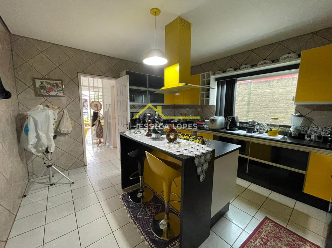Casa em Embratel, Porto Velho/RO de 250m² 3 quartos à venda por R$ 394.000,00