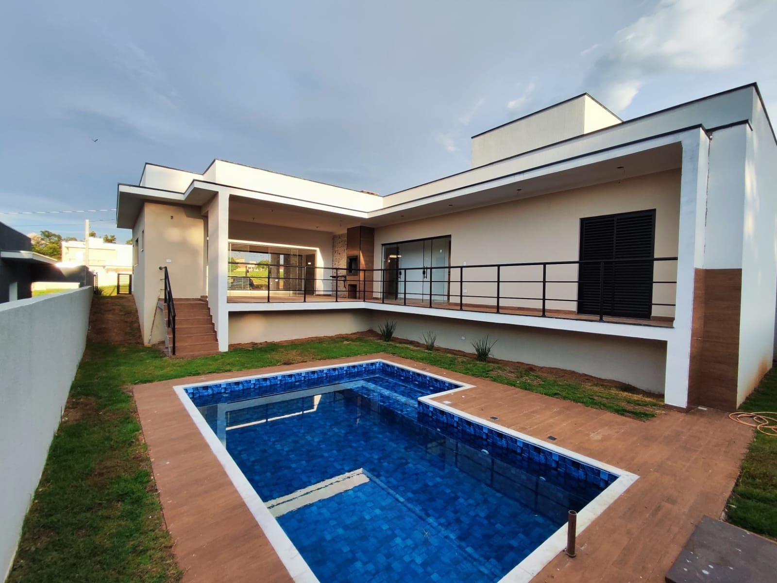 Casa em Ninho Verde I, Porangaba/SP de 150m² 3 quartos à venda por R$ 549.000,00