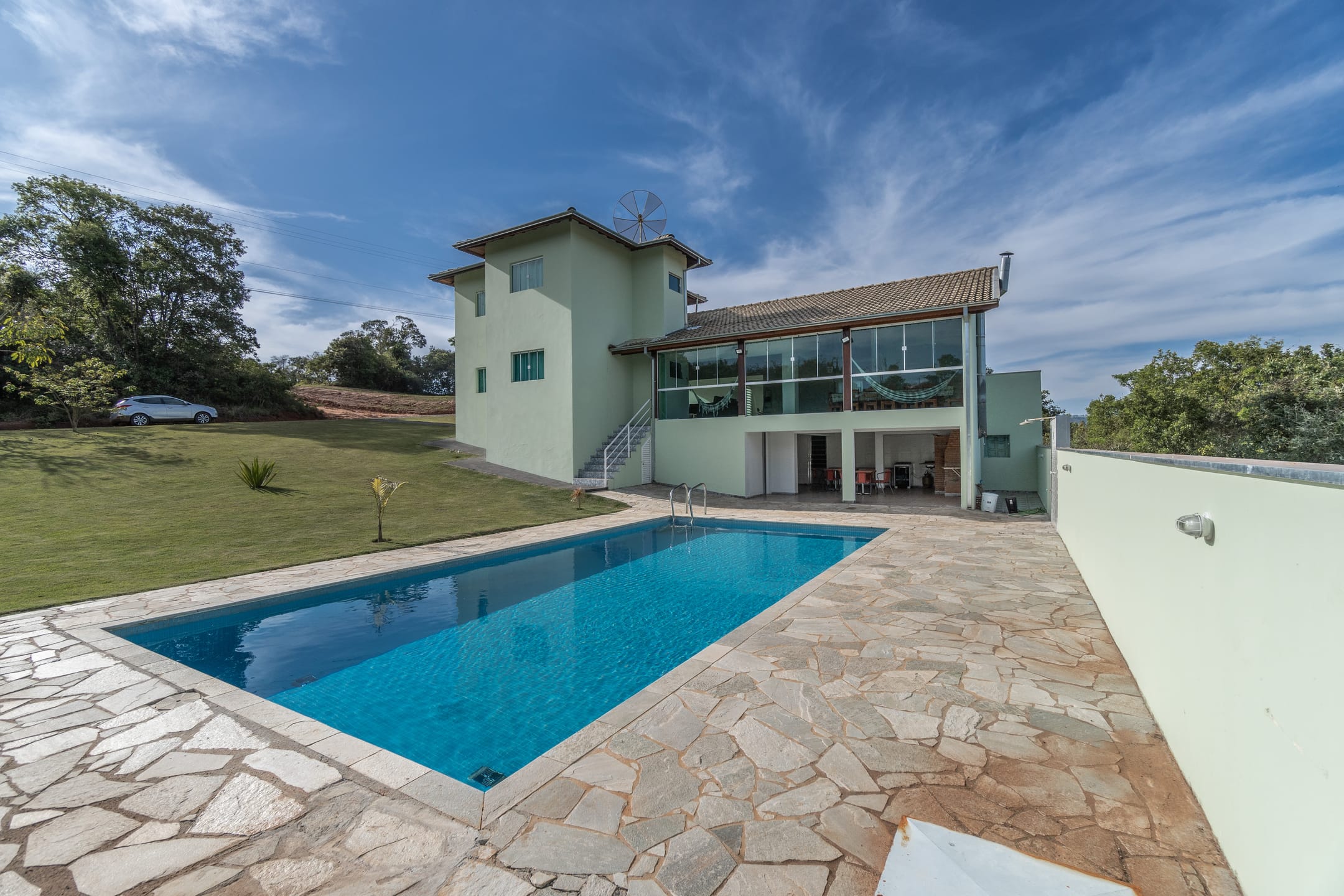 Casa em Ninho Verde Ii, Pardinho/SP de 352m² 5 quartos à venda por R$ 729.000,00