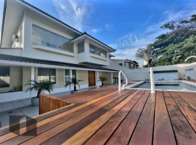 Casa em Barra da Tijuca, Rio de Janeiro/RJ de 572m² 4 quartos à venda por R$ 3.149.000,00