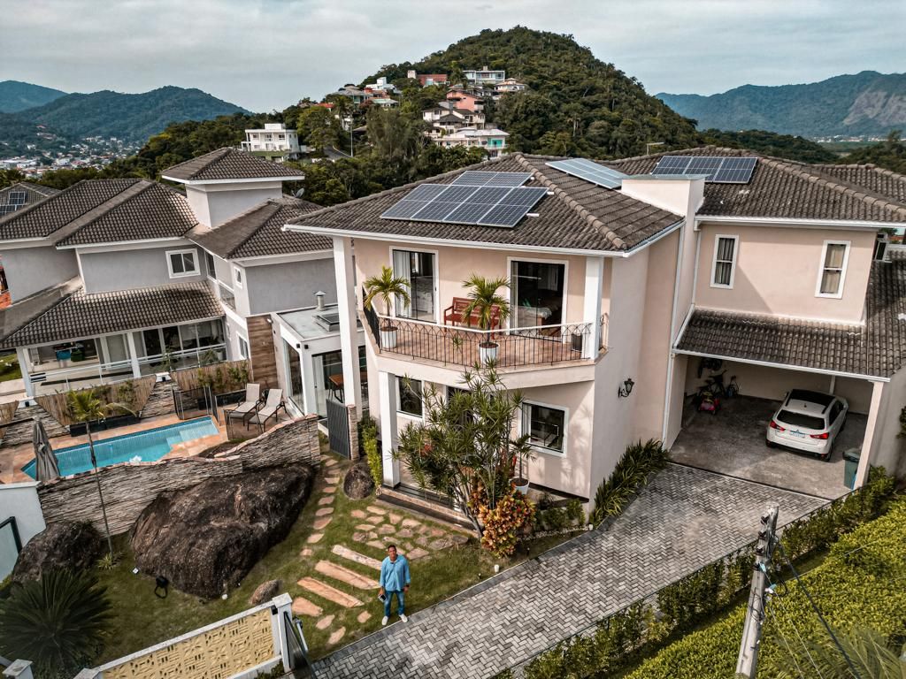 Casa em Piratininga, Niterói/RJ de 400m² 4 quartos à venda por R$ 2.989.000,00