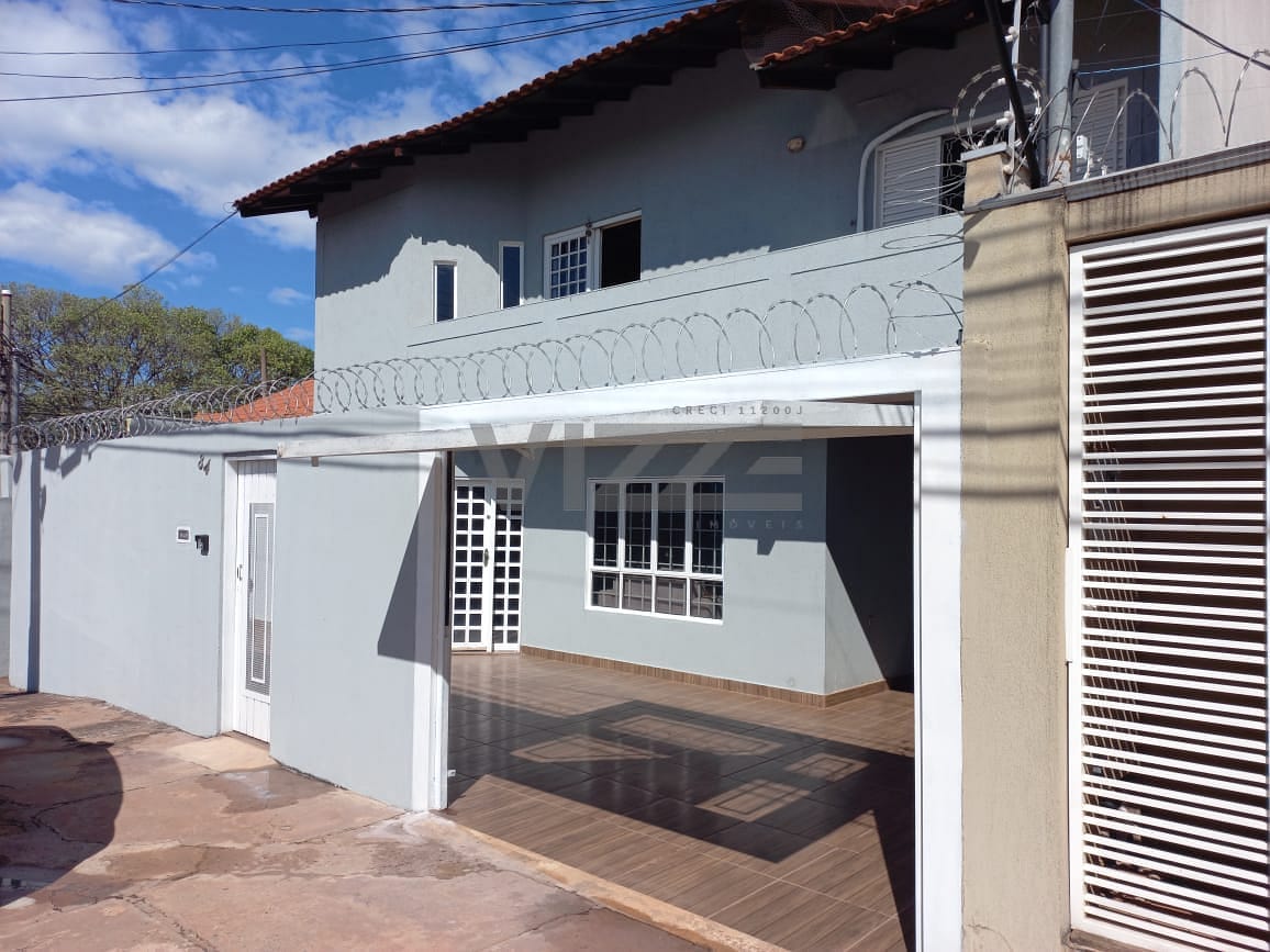 Casa em Vila Ipiranga, Campo Grande/MS de 230m² 5 quartos à venda por R$ 949.000,00