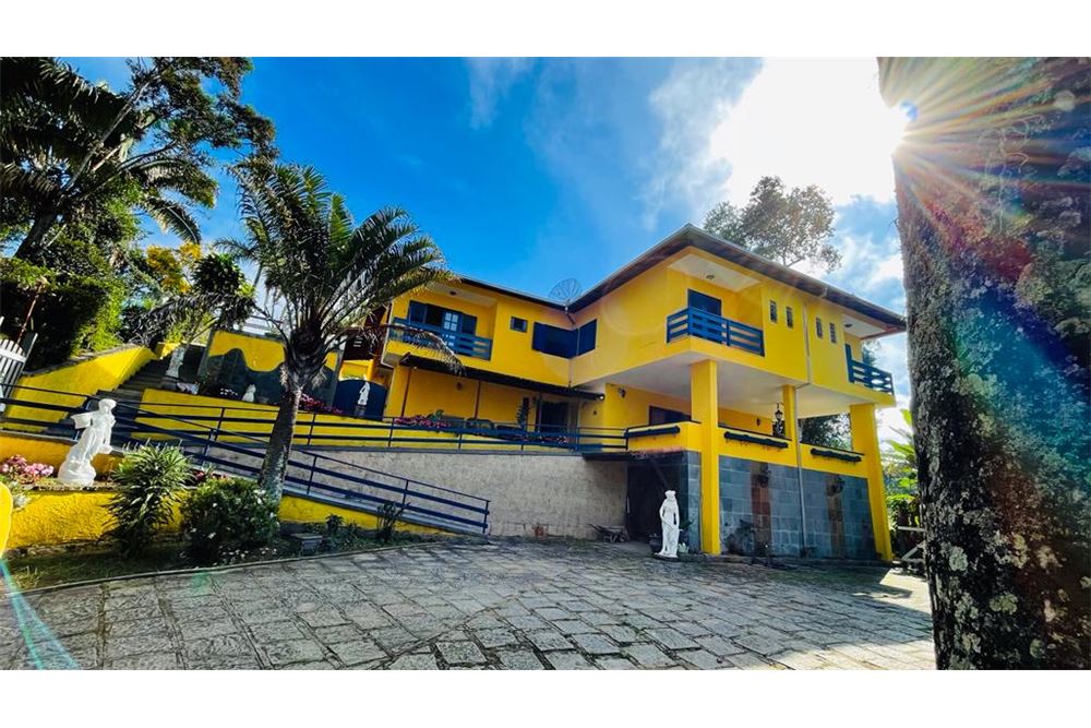 Casa em Várzea, Teresópolis/RJ de 759m² 13 quartos à venda por R$ 1.796.000,00