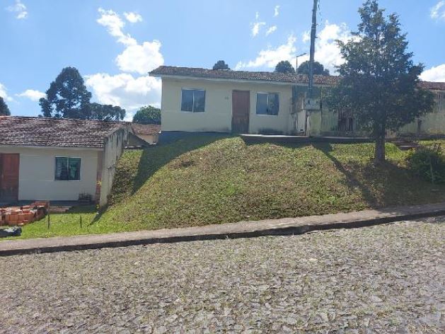 Casa em Contorno, Ponta Grossa/PR de 160m² 2 quartos à venda por R$ 119.750,00