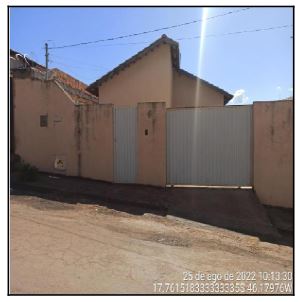 Casa em Lot Bouganville Ii, Joao Pinheiro/MG de 200m² 3 quartos à venda por R$ 132.800,00