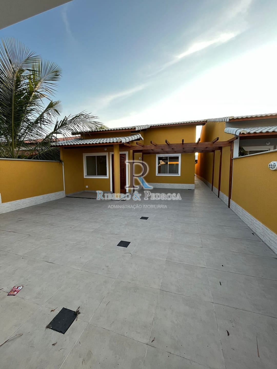 Casa em Jardim Atlântico Oeste (Itaipuaçu), Maricá/RJ de 120m² 3 quartos à venda por R$ 639.000,00