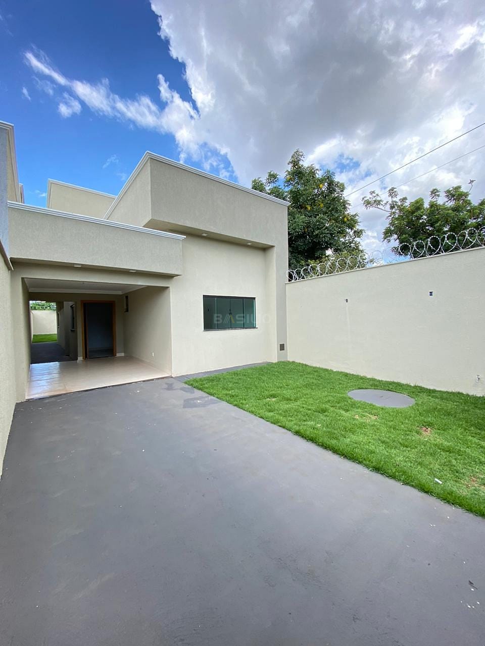 Casa em Vila Oliveira, Aparecida de Goiânia/GO de 105m² 3 quartos à venda por R$ 449.000,00