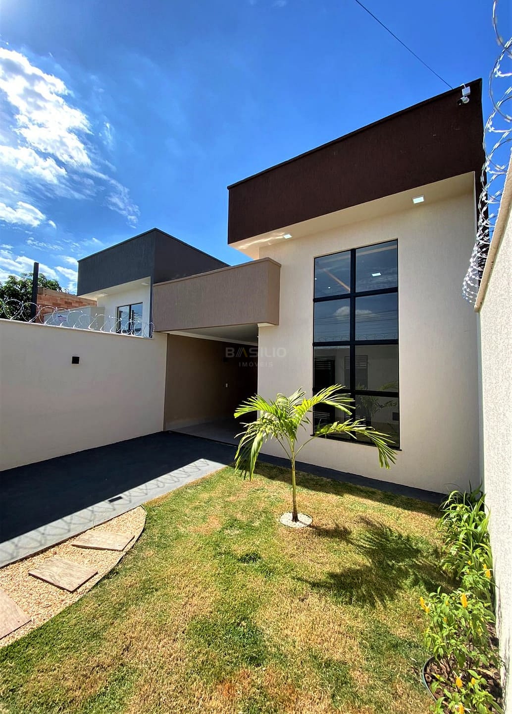 Casa em Vila Oliveira, Aparecida de Goiânia/GO de 118m² 3 quartos à venda por R$ 449.000,00
