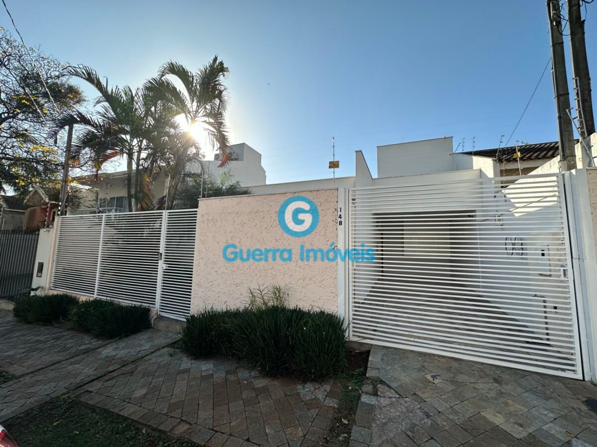 Casa em Zona 05, Maringá/PR de 127m² 3 quartos à venda por R$ 649.000,00