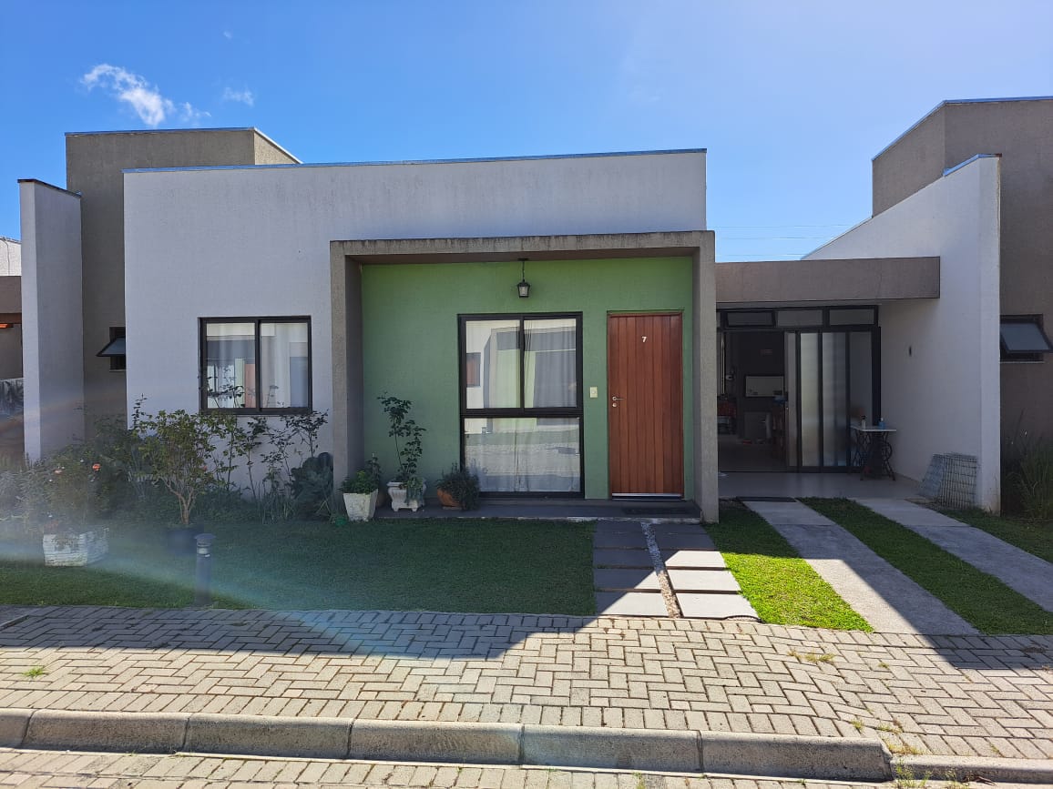 Casa em Ipê, São José dos Pinhais/PR de 100m² 3 quartos à venda por R$ 419.000,00