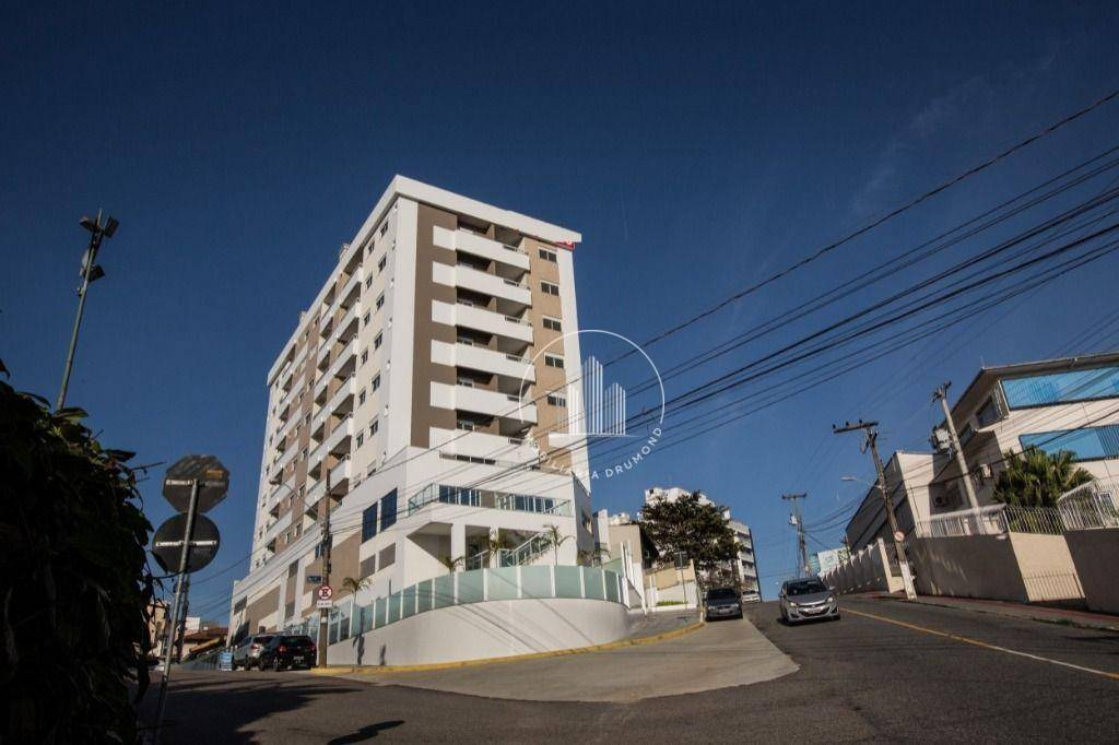 Apartamento em Capoeiras, Florianópolis/SC de 68m² 2 quartos à venda por R$ 598.000,00