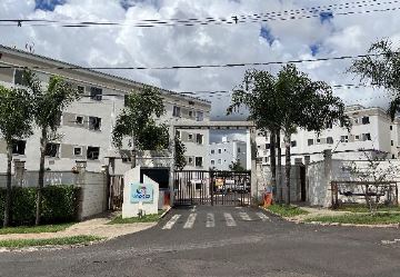 Apartamento em Chácaras Tubalina e Quartel, Uberlândia/MG de 50m² 2 quartos à venda por R$ 85.800,00