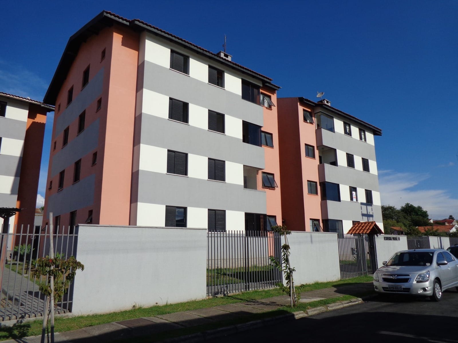 Apartamento em Vila Bancária, Campo Largo/PR de 62m² 3 quartos para locação R$ 1.200,00/mes