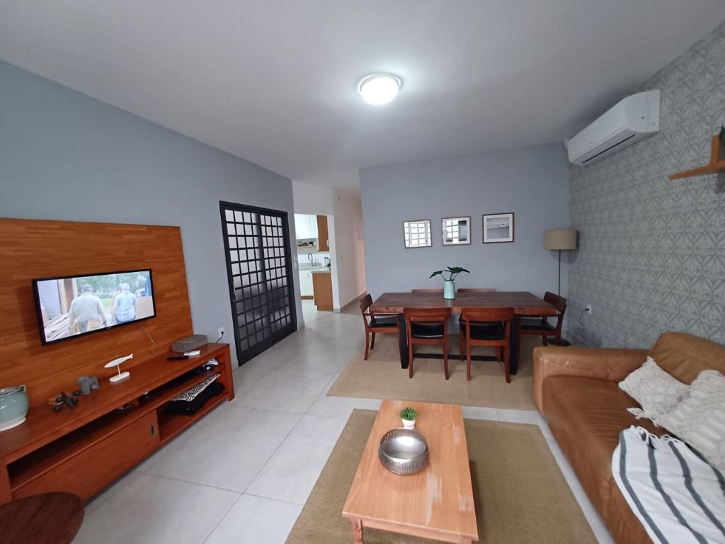 Casa em Parque Anhangüera, Goiânia/GO de 130m² 3 quartos à venda por R$ 578.000,00