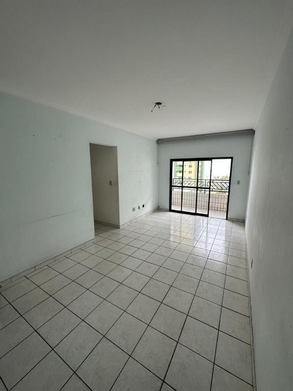 Apartamento em Vila Guilhermina, Praia Grande/SP de 89m² 2 quartos à venda por R$ 319.000,00