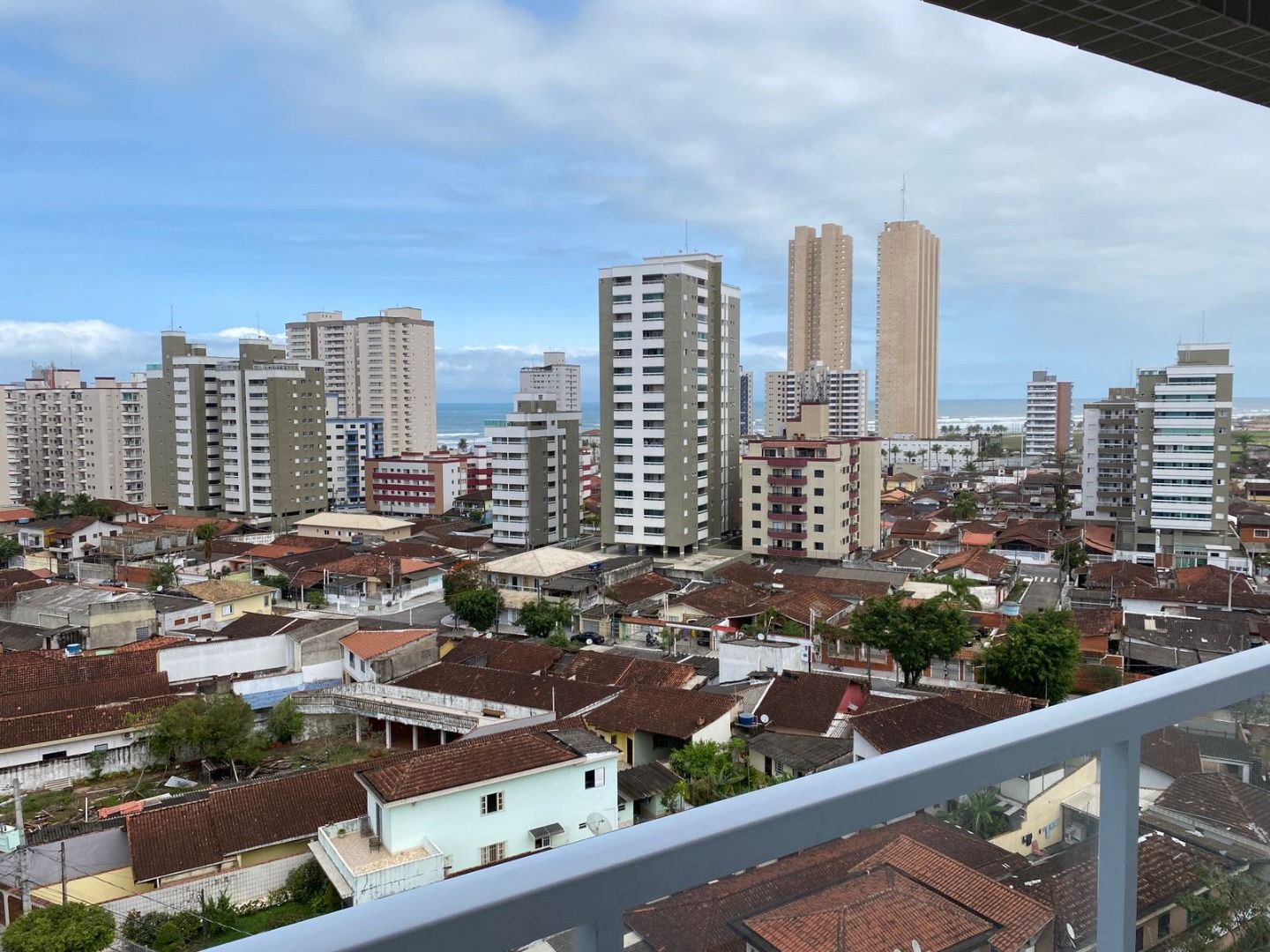 Apartamento em Vila Mirim, Praia Grande/SP de 53m² 2 quartos para locação R$ 2.200,00/mes