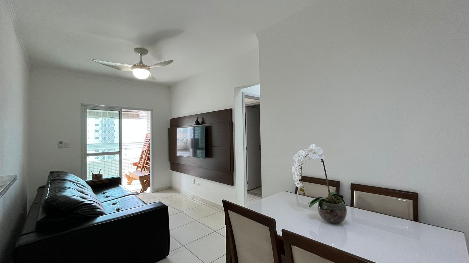 Apartamento em Vila Tupi, Praia Grande/SP de 62m² 1 quartos à venda por R$ 379.000,00