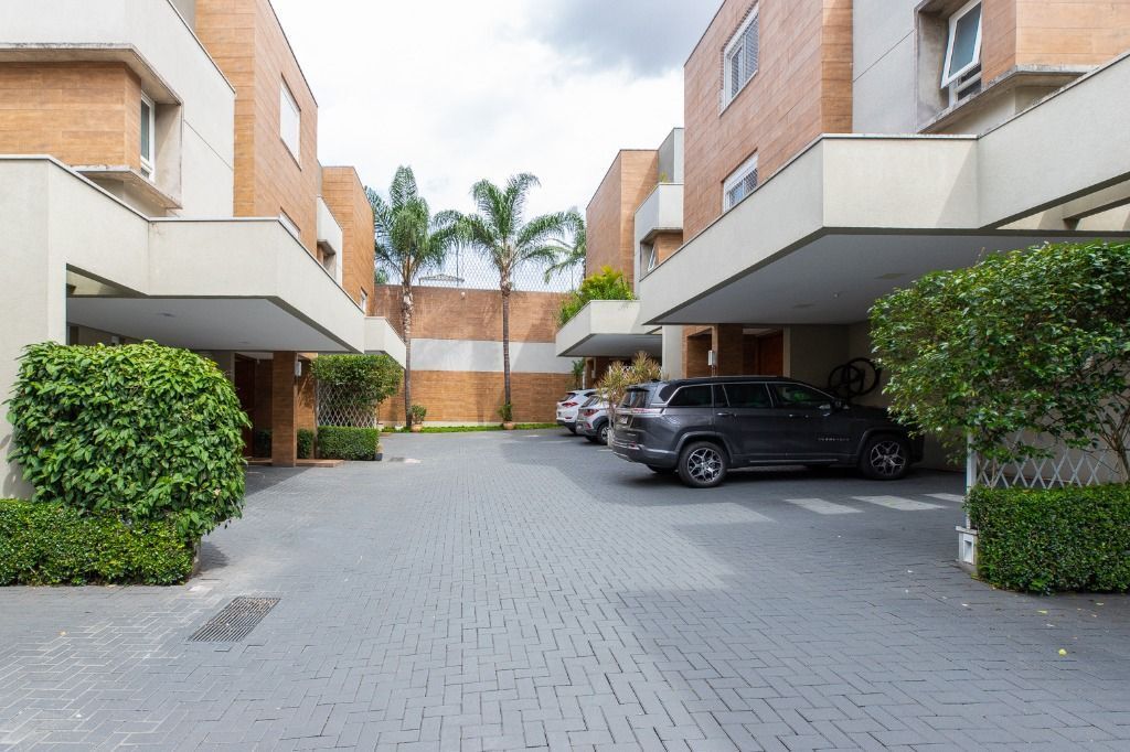 Casa em Alto da Boa Vista, São Paulo/SP de 275m² 5 quartos à venda por R$ 3.089.000,00