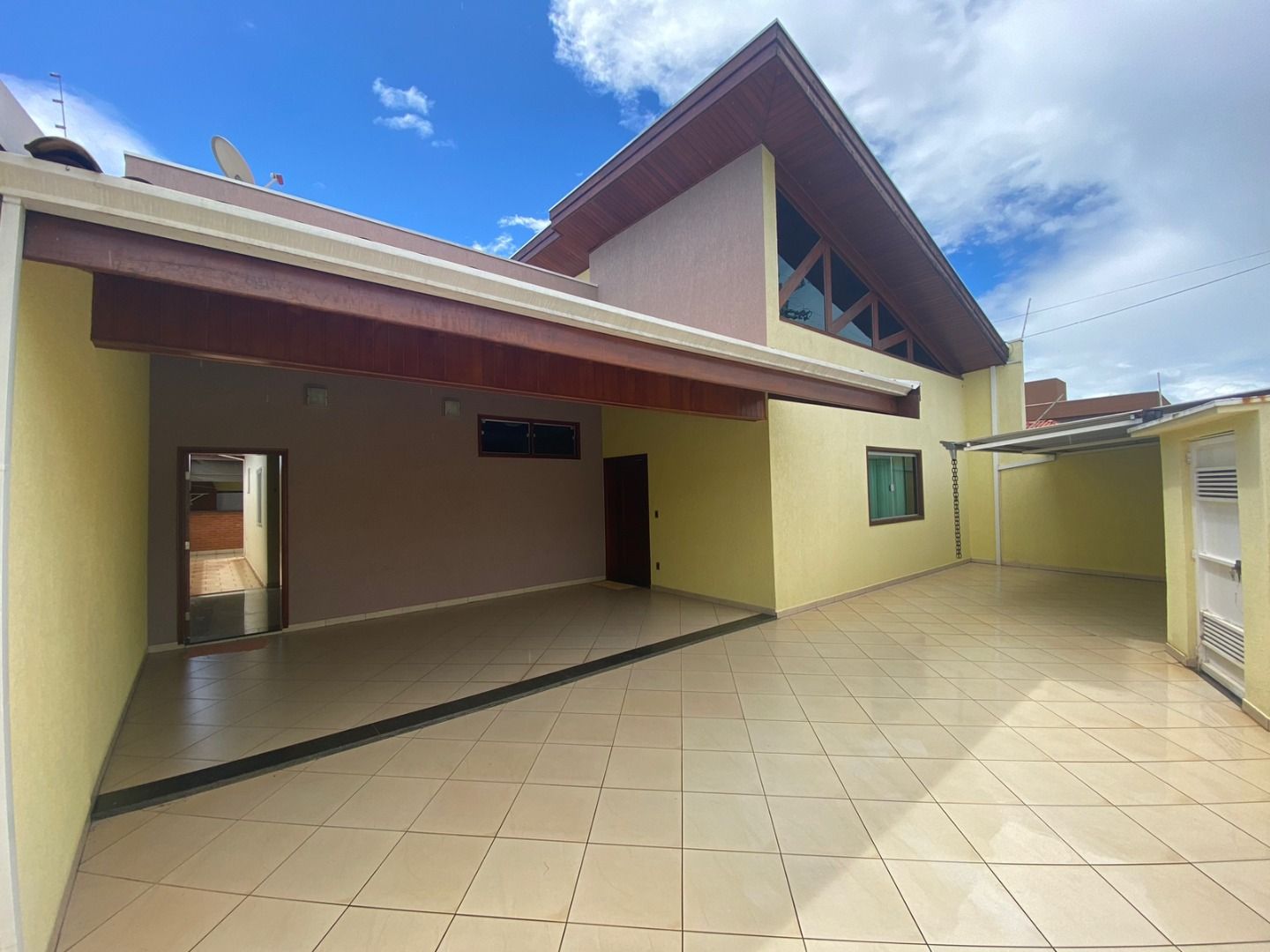 Casa em Parque Guainco, Mogi Guaçu/SP de 200m² 3 quartos à venda por R$ 700.000,00 ou para locação R$ 3.850,00/mes