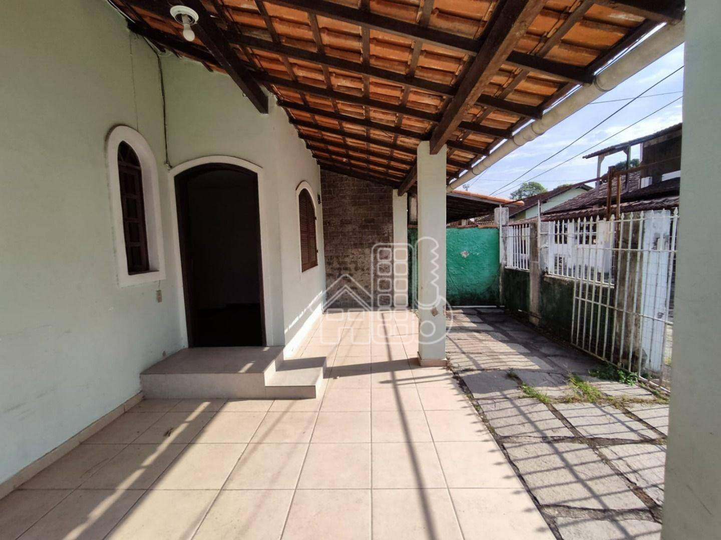 Casa em Maria Paula, São Gonçalo/RJ de 160m² 4 quartos à venda por R$ 259.000,00