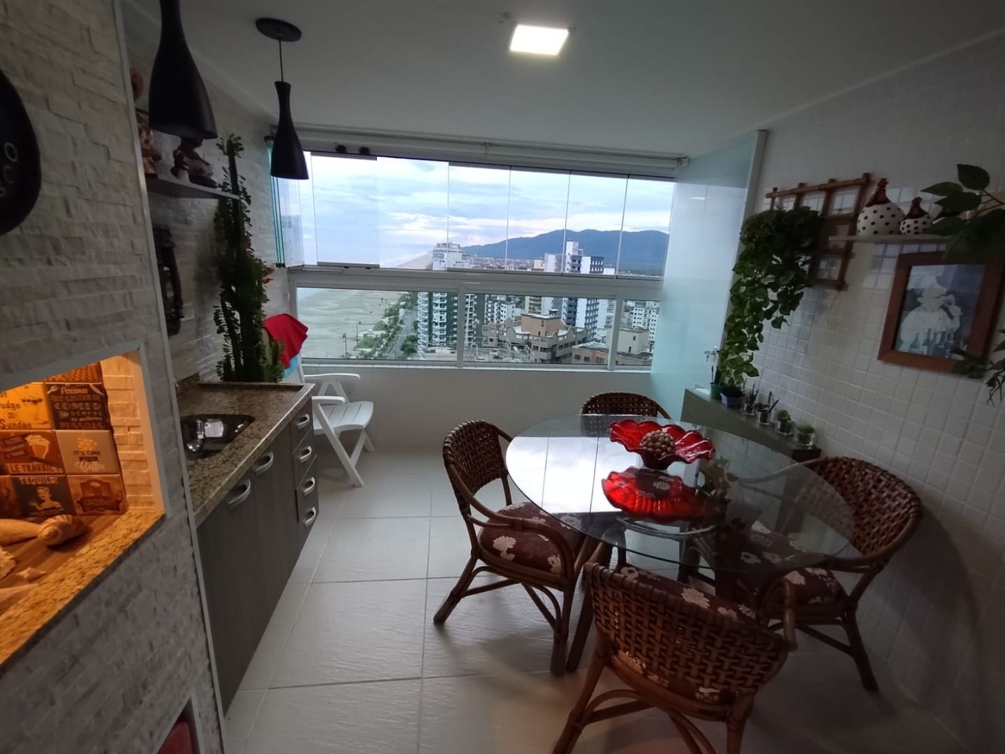 Apartamento em Vila Caiçara, Praia Grande/SP de 124m² 3 quartos à venda por R$ 989.000,00 ou para locação R$ 5.200,00/mes