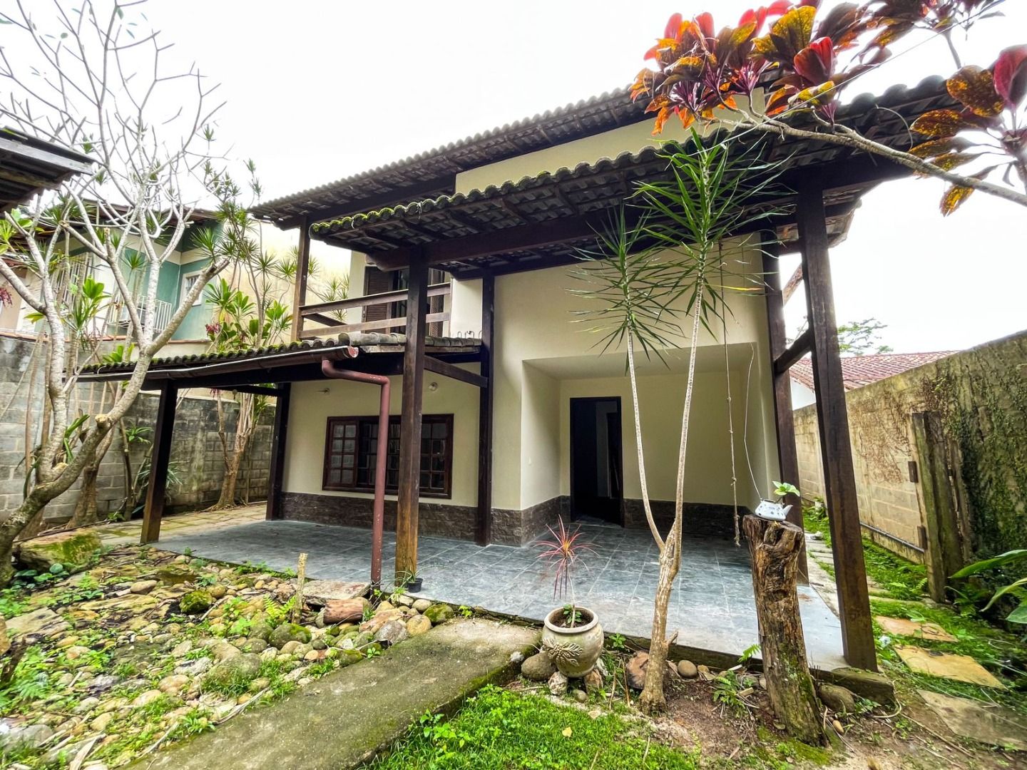 Casa em Itaipu, Niterói/RJ de 219m² 3 quartos para locação R$ 3.500,00/mes