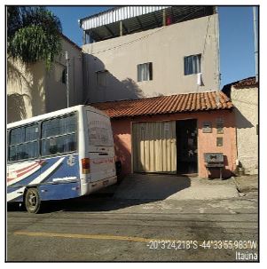 Casa em Conjunto Habitacional Jadir Marinho, Itaúna/MG de 284m² 9 quartos à venda por R$ 589.000,00