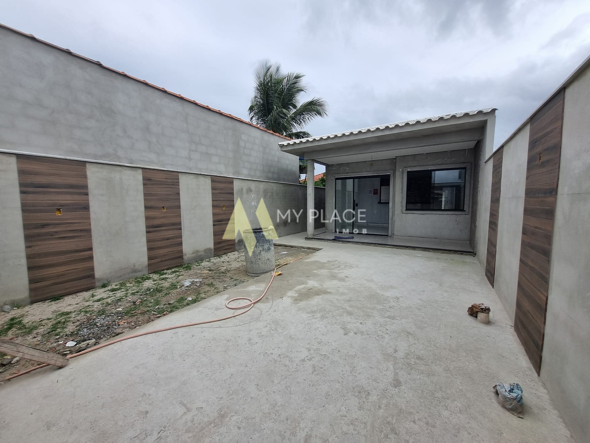 Casa em Jardim Atlântico Leste (Itaipuaçu), Maricá/RJ de 108m² 2 quartos à venda por R$ 539.000,00