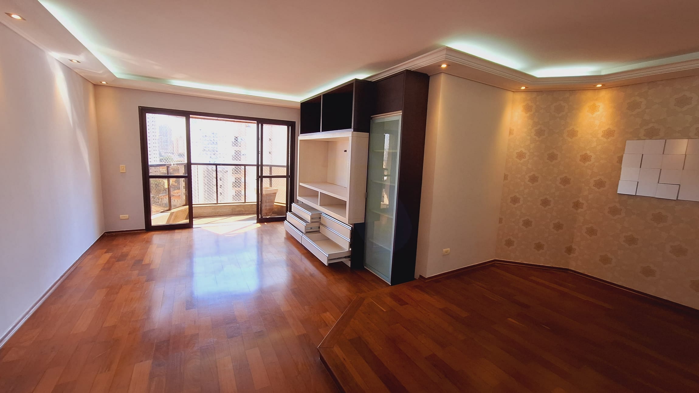 Apartamento em Vila Regente Feijó, São Paulo/SP de 132m² 3 quartos à venda por R$ 920.000,00 ou para locação R$ 3.600,00/mes