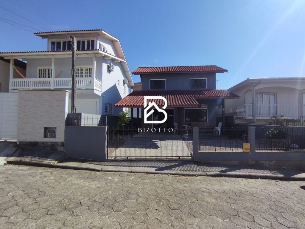 Casa em Guarda do Embaú (Ens Brito), Palhoça/SC de 133m² 4 quartos à venda por R$ 1.049.000,00