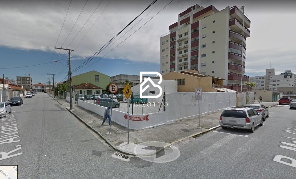 Terreno em Estreito, Florianópolis/SC de 730m² à venda por R$ 1.699.000,00