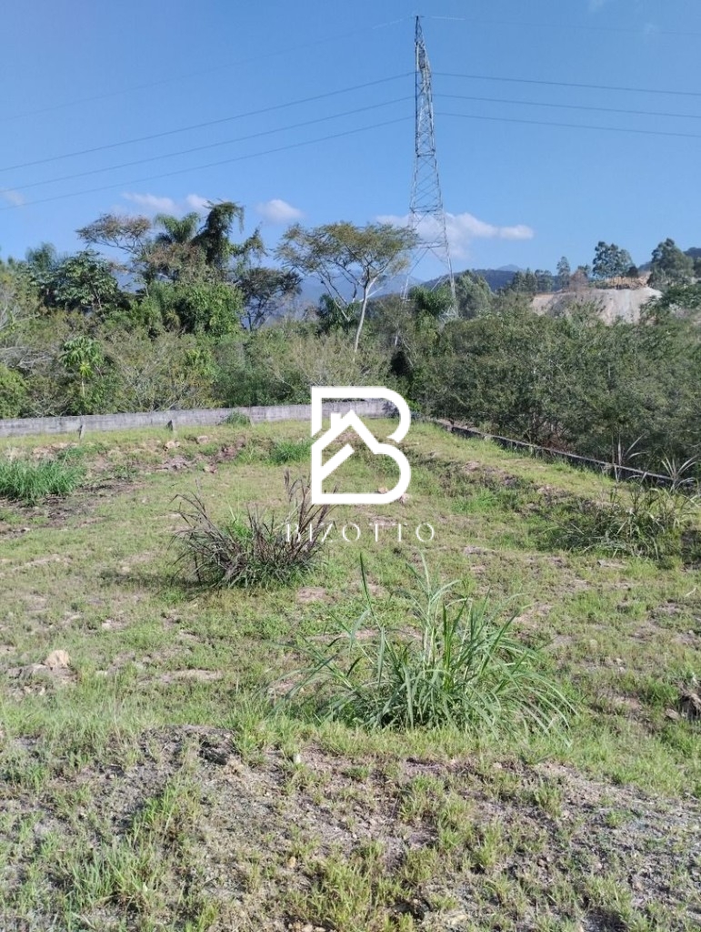 Terreno em Aririu, Palhoça/SC de 2318m² à venda por R$ 1.699.000,00