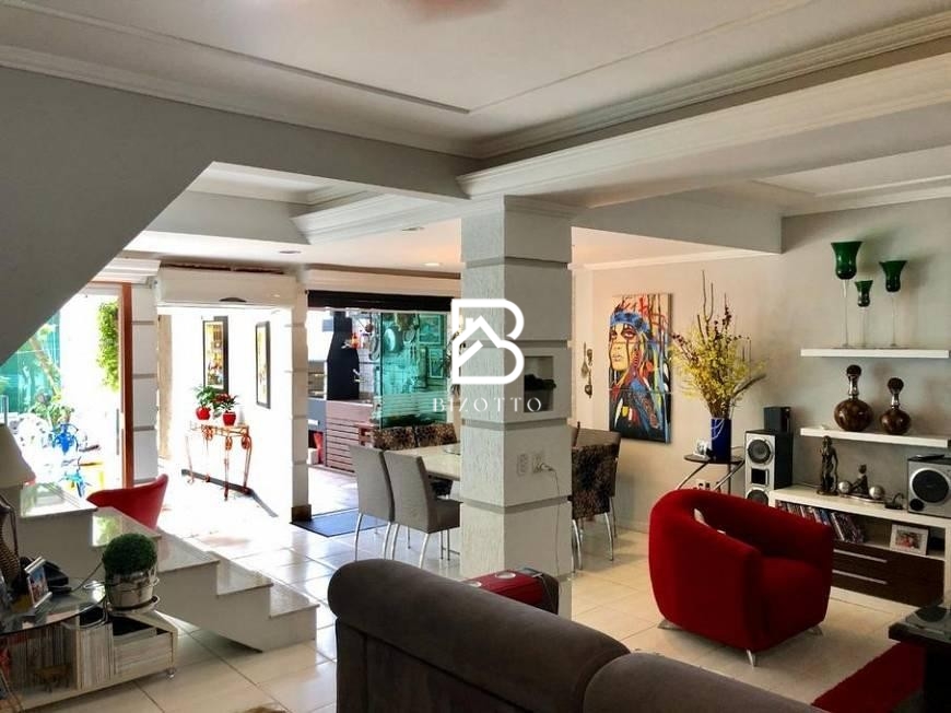 Casa em Abraão, Florianópolis/SC de 450m² 6 quartos à venda por R$ 2.204.000,00