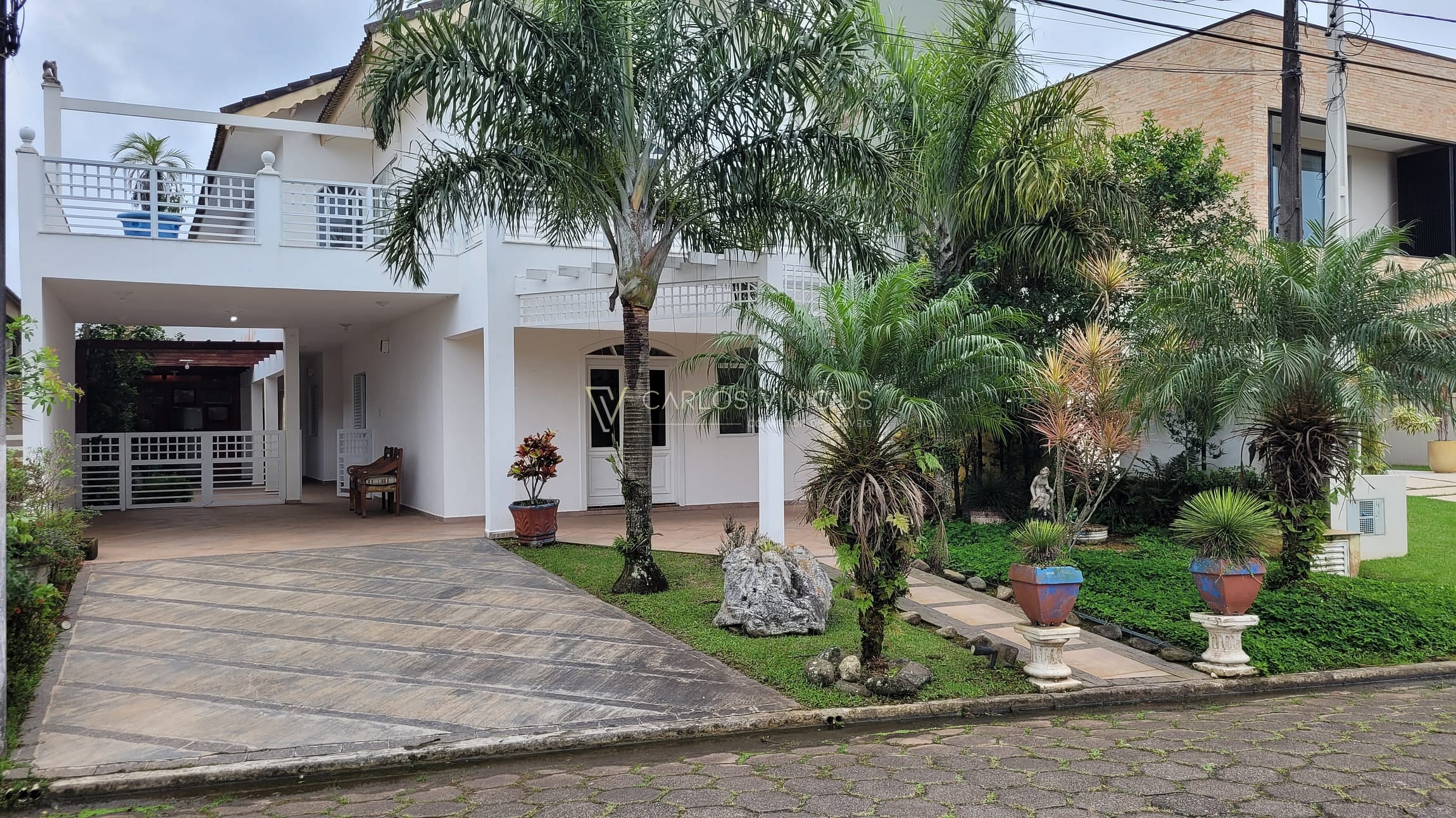 Sobrado em Jardim Márcia, Peruíbe/SP de 280m² 4 quartos à venda por R$ 904.000,00