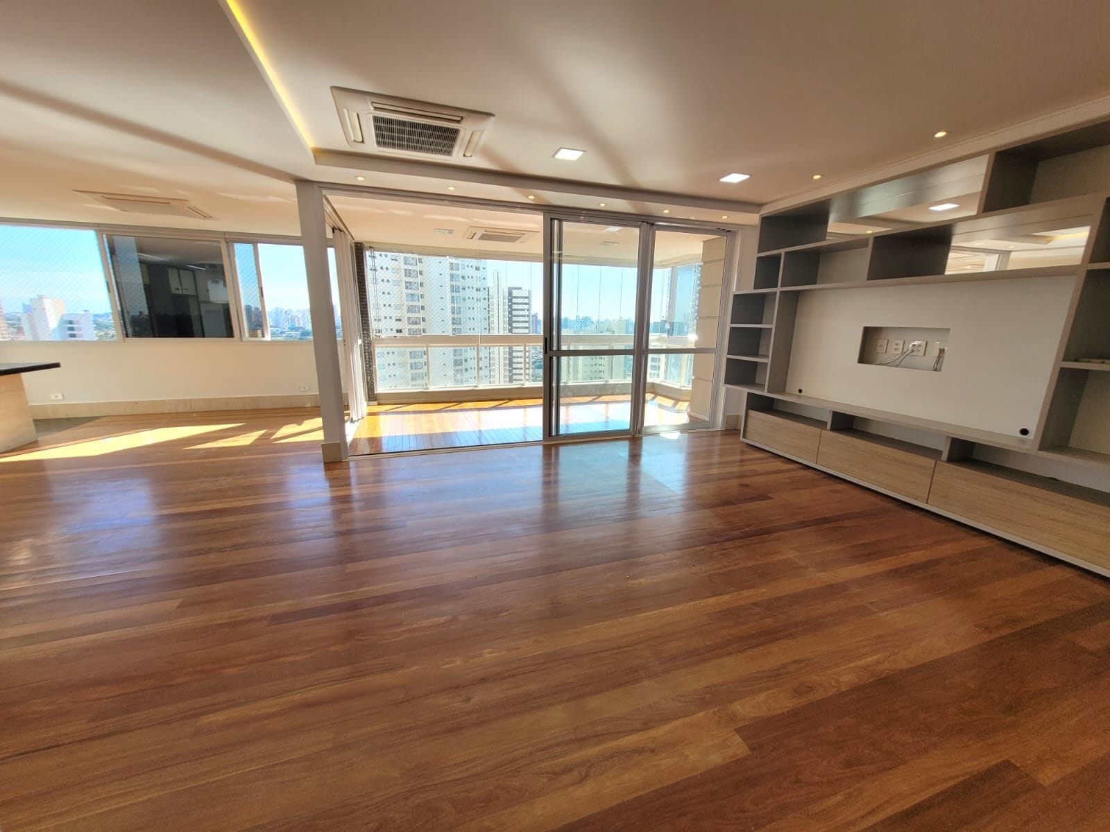 Apartamento em Santa Rosa, Londrina/PR de 245m² 3 quartos à venda por R$ 2.299.000,00 ou para locação R$ 9.999,00/mes