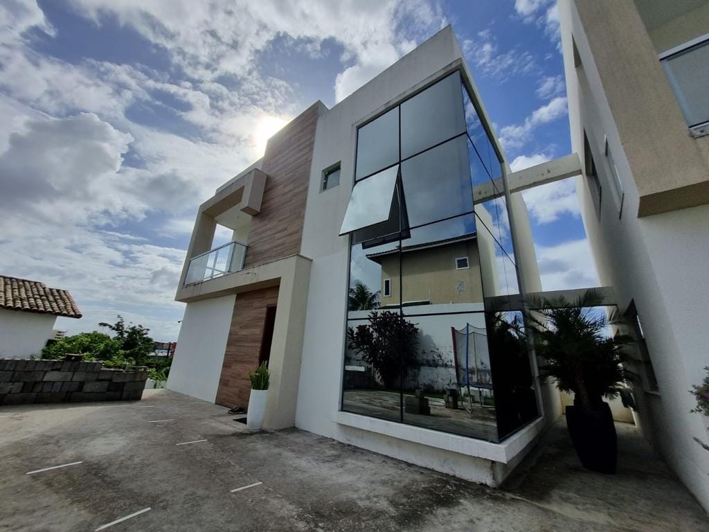 Casa em Pitangueiras, Lauro De Freitas/BA de 243m² 4 quartos à venda por R$ 849.000,00