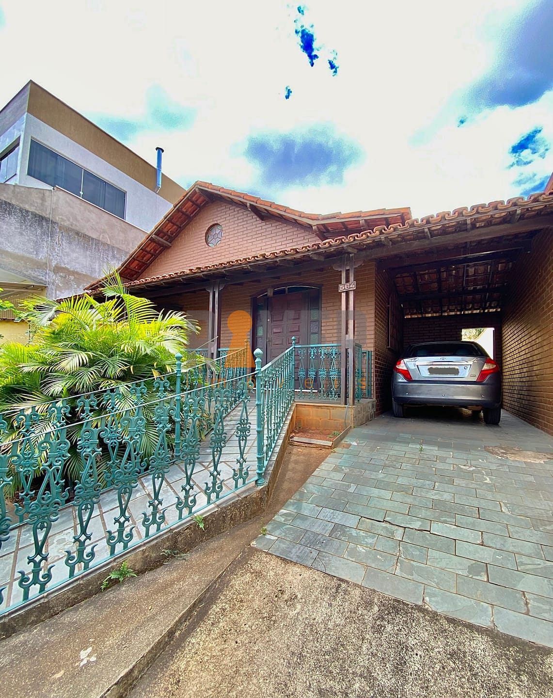 Casa em Milionários (Barreiro), Belo Horizonte/MG de 120m² 4 quartos para locação R$ 4.000,00/mes