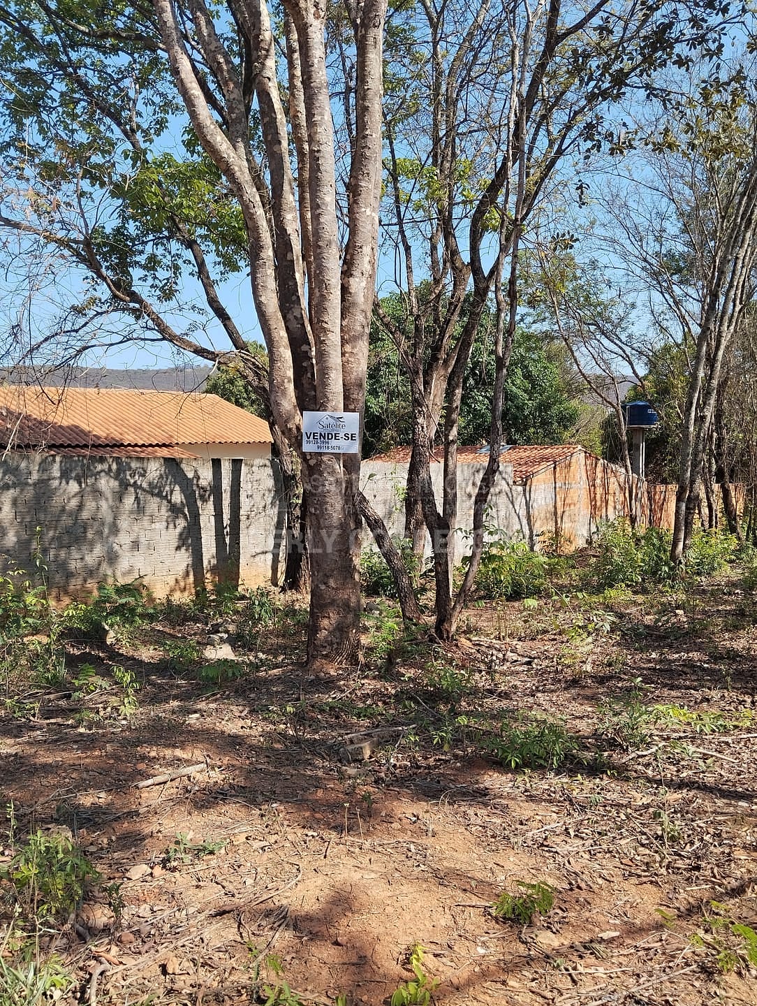Terreno em Centro, Montes Claros/MG de 495m² à venda por R$ 149.000,00